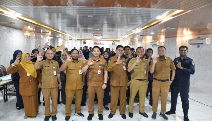 SK Di Tangan, Disiplin Kerja Honorer Diskominfotik Diharapkan Meningkat