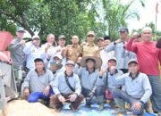 Wakil Bupati Rohil Jhony Charles Hadiri Panen Raya Jagung Kelompok Tani Pasir Putih Bersatu Balai Jaya