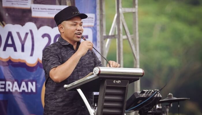 Peringatan May Day di Riau, Gubri Abdul Wahid Gandeng Buruh Berdialog Kolaborasi