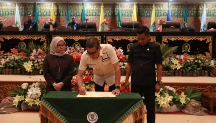 Pemprov dan DPRD Riau Sepakati Rancangan Awal RPJMD 2025–2029