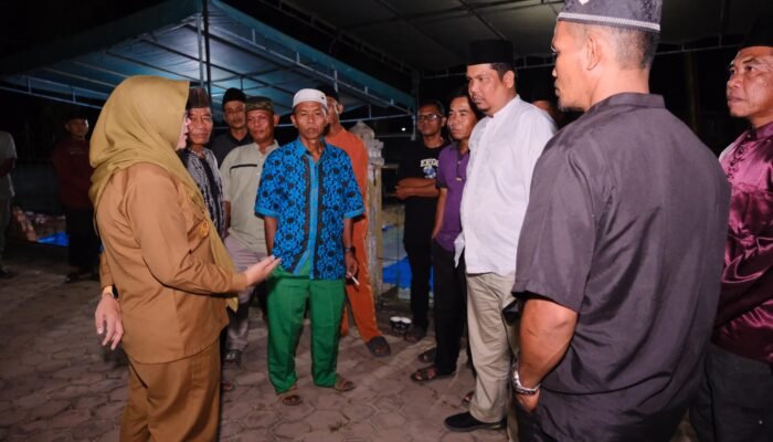 Tembus Jalan Berdebu di Pedalaman Sungai Mandau, Bupati Siak Jemput Aspirasi Warga