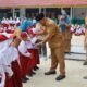 Wakil Bupati Siak Kembali Bagikan Seragam Sekolah Gratis, Perkuat Layanan Pendidikan