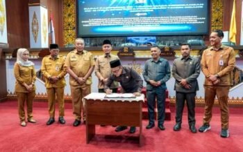 DPRD Kota Pekanbaru Menggelar Rapat Paripurna Dengan Agenda Penyampaian Laporan Panitia Khusus Terhadap Pembahasan Rancangan Peraturan Daerah