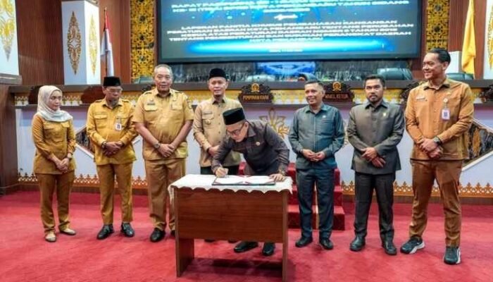 DPRD Kota Pekanbaru Menggelar Rapat Paripurna Dengan Agenda Penyampaian Laporan Panitia Khusus Terhadap Pembahasan Rancangan Peraturan Daerah