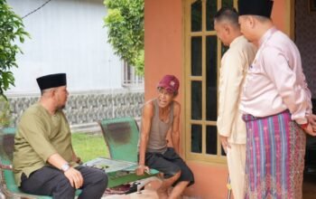 Sambut HUT ke-27 Siak, Diskominfo Salurkan Sembako, Warga Lansia Terharu